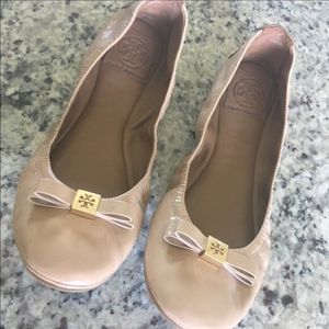 Tory Burch Nude Flats Size 8.5 - Like NEW